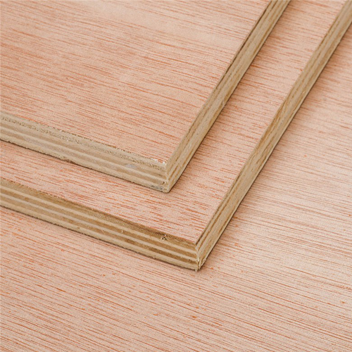 Commercial plywood sheets from leading plywood suppliers in Dubai, designed for versatile applications in construction and interiors.
